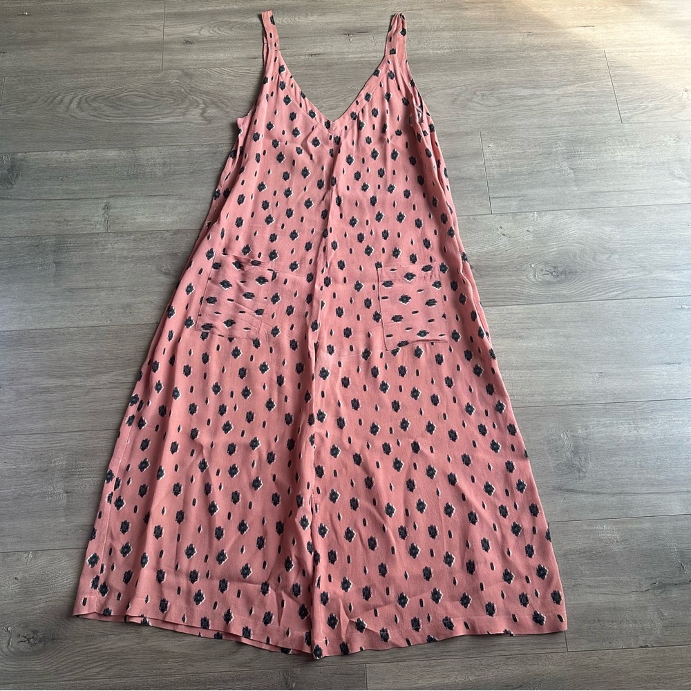 EUC Beach Riot Peyton Romper - coral/navy - size medium